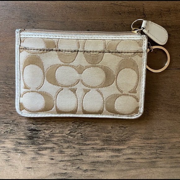 Mini Coach Wallet - Picture 2 of 3